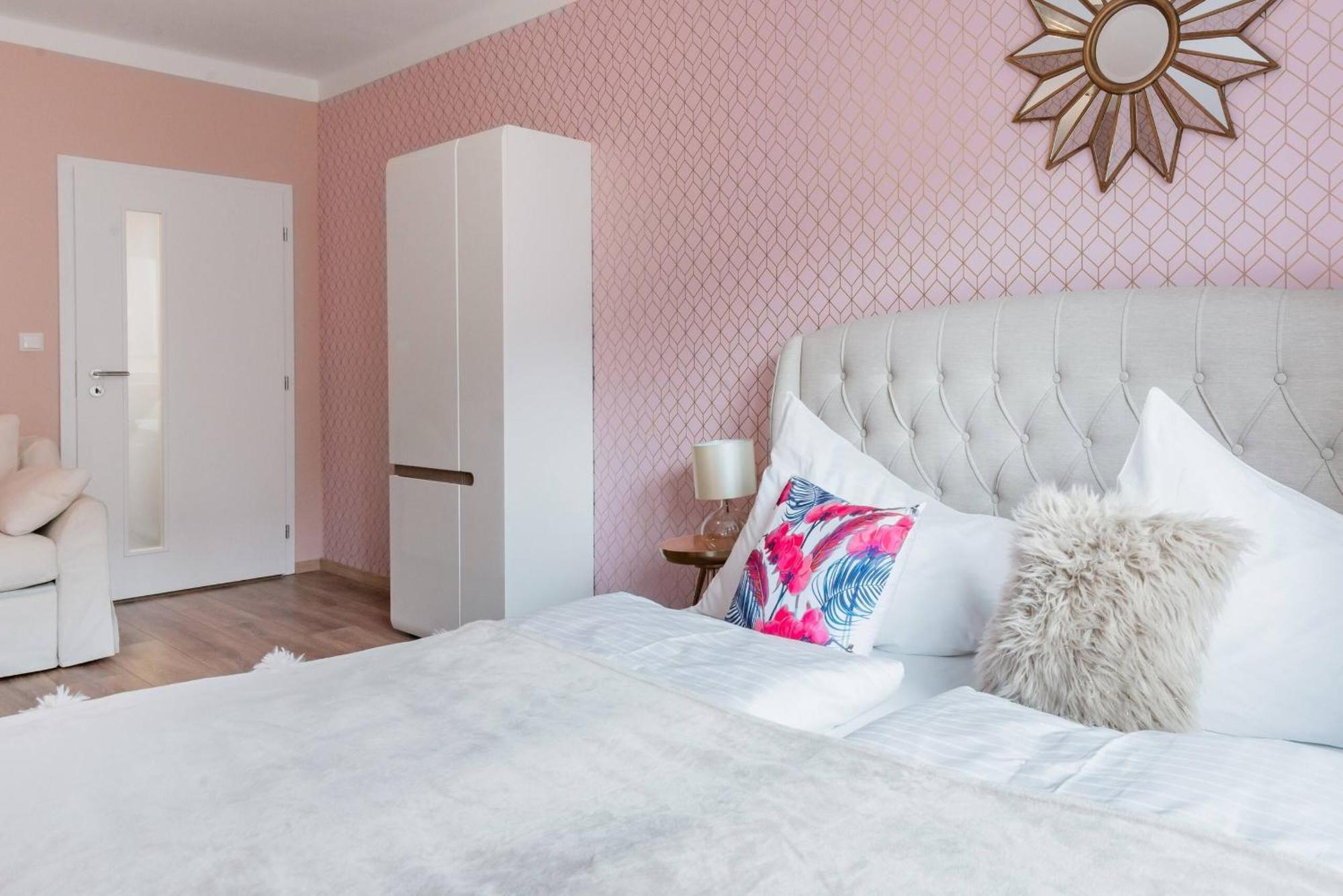 Pastel Art Deco 3Bdr Ruterra Apt Prága Kültér fotó