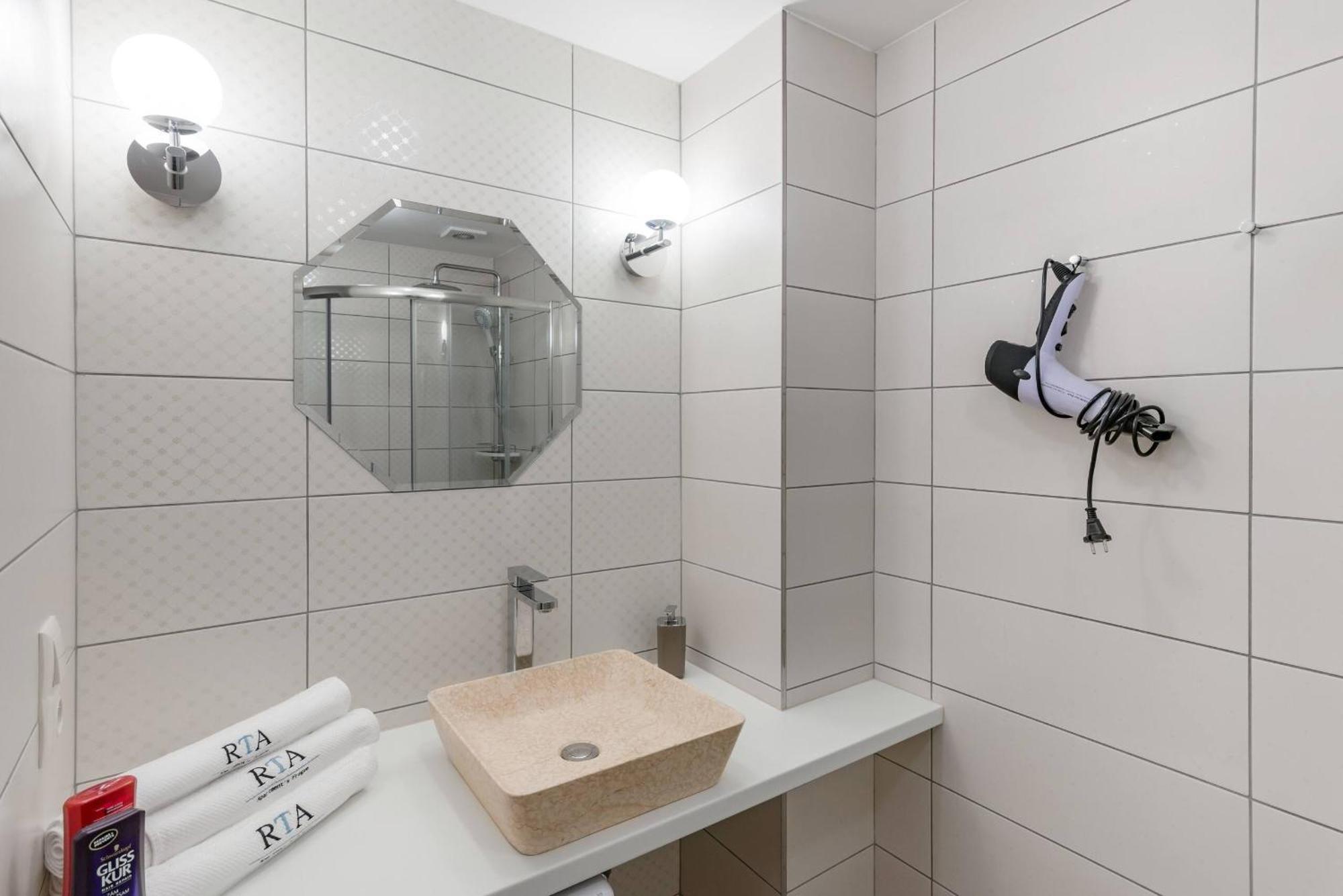 Pastel Art Deco 3Bdr Ruterra Apt Prága Kültér fotó